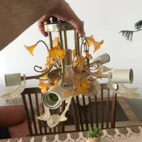 ۳ عدد لوستر گلبرگ دوتا ۵ شاخه یکی سه شاخه سالم