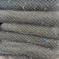 تعدادی فنس فروشی در حد نو