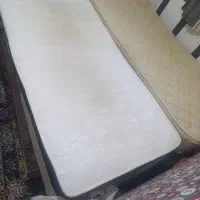 تعدادی تشک یک نفره و دونفره تمیز