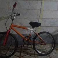 سه دوچرخه به ترتیب ۲۰ و ۱۴ و ۱۶