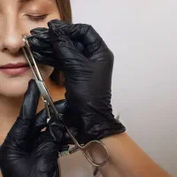 پیرسینگ در کلینیک زیر نظر پزشک متخصص