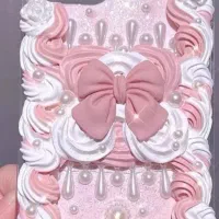 انواع قاب گوشی دستساز به دلخواه شما طراحی میشود