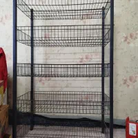 قفسه و رگال فلزی