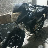 پالس ۱۳۵|موتورسیکلت|شیراز, دباغ خانه|دیوار