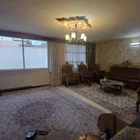 ویلائی-دو-طبقه-درب-حیاط-هر-طبقه-مجزا-در-احمداباد
