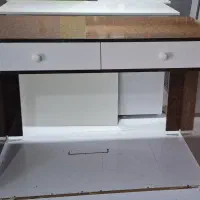 میز تحریر و کتابخانه دیواری و قفسه دیواری