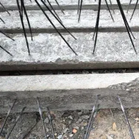 کارگر بتن ریز تیرچه