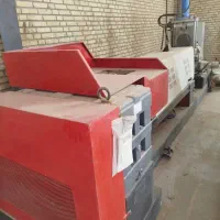 به چند نفر کارگر جهت کار در کارخانه نایلون و نیلگس