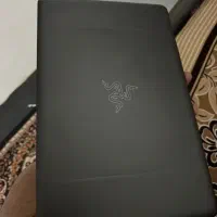 laptop bloody razor