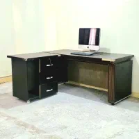 دو عدد میز اداری معاونت و منشی