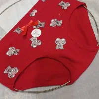 لباس زیر فقط ۱۰۰