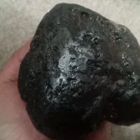 شهاب سنگ آهنی  جذب بسیاربالا وزن ۲ کیلو ۸۰۰ گرم