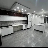 ۱۰۰ متری خیابان اردیبهشت