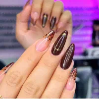 کاشت ناخن فقط 250
