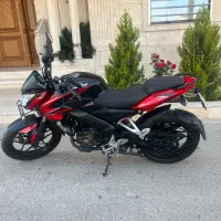 موتور NS 200 قرمزمشکی