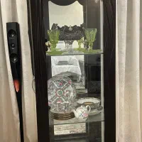 ویترین و میز تلفن