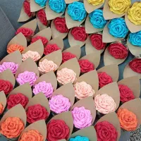 شاخه گل رز مصنوعی هدیه روز دانش آموز باکس گیفت