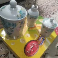 وسایل چینی داخل عکس