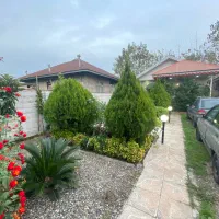 ویلا ۲۹۰متر زمین ۱۰۰متر بنا مبله سند