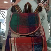 کیف|کیف، کفش، کمربند|سلماس, |دیوار