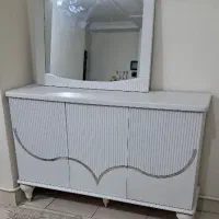 آیینه کنسول سفیدرنگ