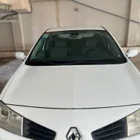 مگان ۲۰۰۰ اتومات سفید بیرنگ