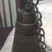 زنگوله دوران قاجاری برنجی ۱۵ سانتی بهمراه زنجیر|کلکسیون اشیاء عتیقه|سنگر, |دیوار