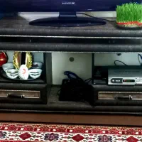 زیر تلویزیونی تمیز