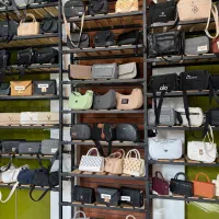 کیف ۱۹۹|کیف، کفش، کمربند|قم, باجک دو|دیوار