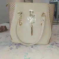 کیف  دستی نو هست