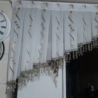 تعدادی پرده برای پنجره