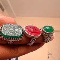 انگشتر‌ زمرد و عقیق قدیمی