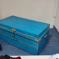 گنجه لباس صندوق فلزی قدیمی