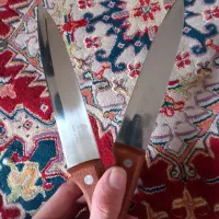 دوعدد چاقو بسیار تیز