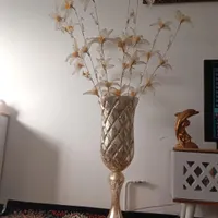 گل و گلدان