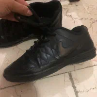 تعدادی کفش سایز ۳۵-۳۶