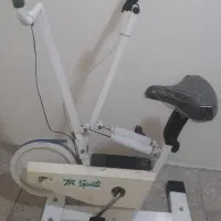 دوچرخه ثابت ورزشی