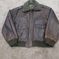 کاپشن چرم در حد نو سه میلیون