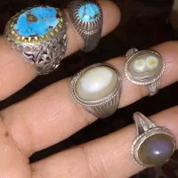 انگشتر و گردنبند