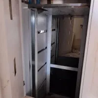 دوشان آسانسور روشن