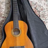گیتار یاماها c40