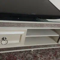 میز تی وی آینه ایی کاملا سالم|میز تلویزیون|ری, حمزهآباد|دیوار