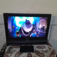 ال سی دی ۳۲ و گیرنده دیجیتال