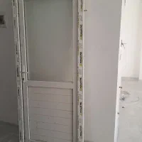 درب پی وی سی