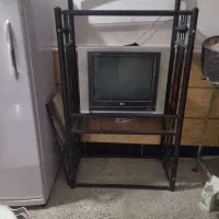 تلوزیون با زیرش بسیار شیک سالم سالم