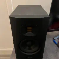 اسپیکر مانیتورینگ Adam t5v