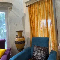 میز نهارخوری،پرده،گلدان کنارسالنی،پلوپز،لوستر|میز و صندلی غذاخوری|نوشهر, |دیوار