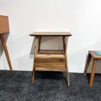 به یک نیروی نجار ماهر نیازمندیم