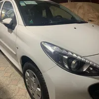 ۲۰۷ سقف شیشه ای