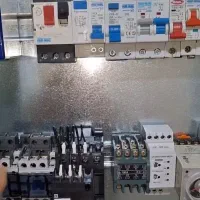 برق کشی ساختمان و طراحی تابلو برق صنعتی